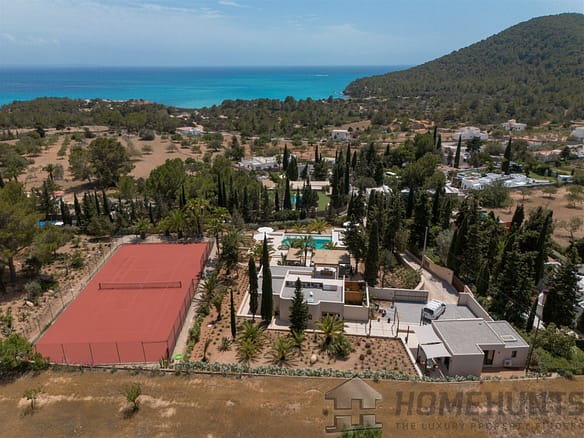 4 Bedroom Villa/House in Cala Jondal 3