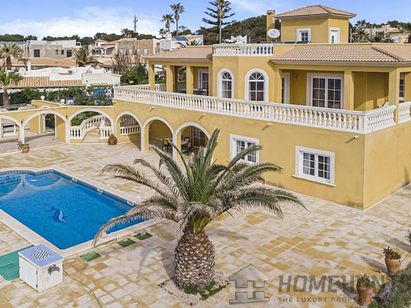 7 Bedroom Villa/House in Cala Pi 14