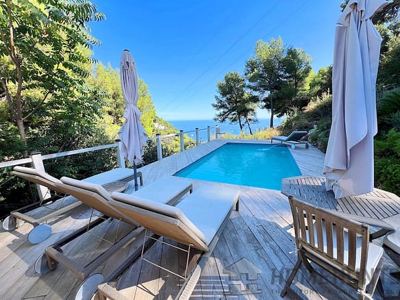 3 Bedroom Villa/House in Villefranche Sur Mer 24