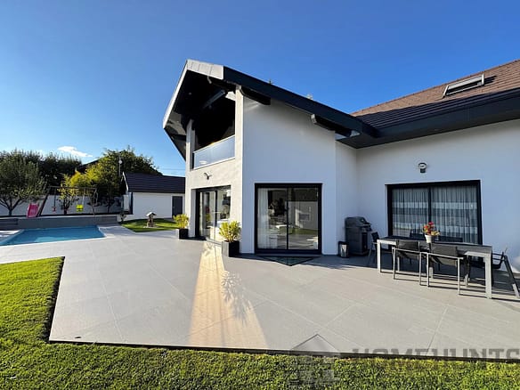 6 Bedroom Villa/House in Chavanod 32