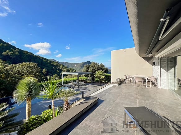 6 Bedroom Villa/House in Mandelieu La Napoule 30