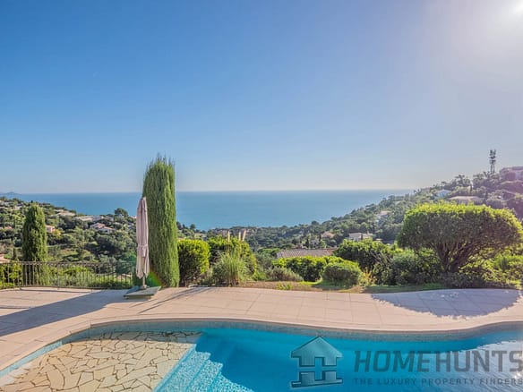 4 Bedroom Villa/House in Les Issambres 14