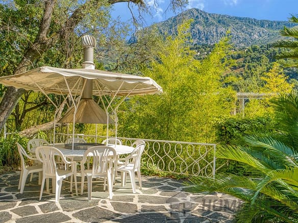 8 Bedroom Villa/House in Menton 34