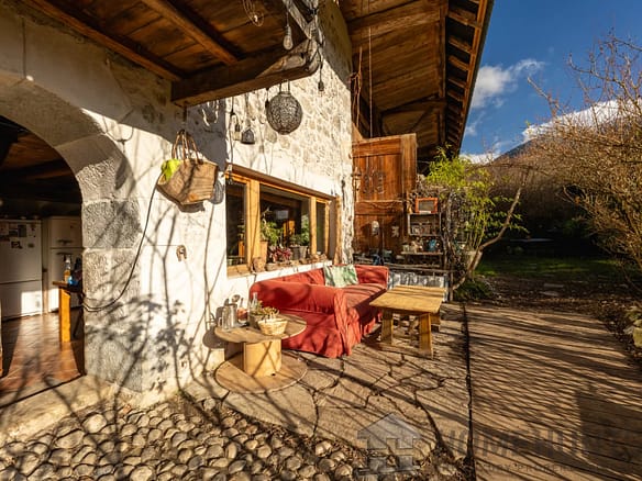 10 Bedroom Villa/House in Lescheraines 36