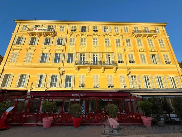 5 Bedroom Apartment in Nice - City 18