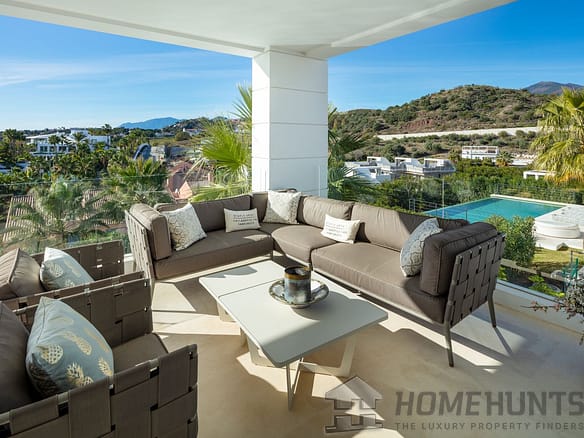 7 Bedroom Villa/House in Nueva Andalucía 30