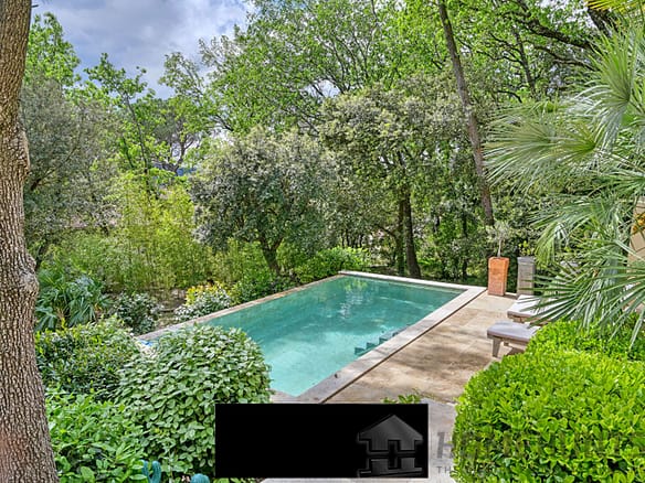 5 Bedroom Villa/House in Chusclan 26