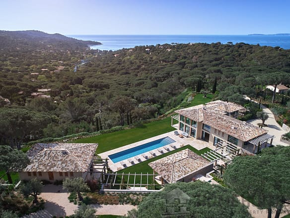 11 Bedroom Villa/House in La Croix Valmer 10