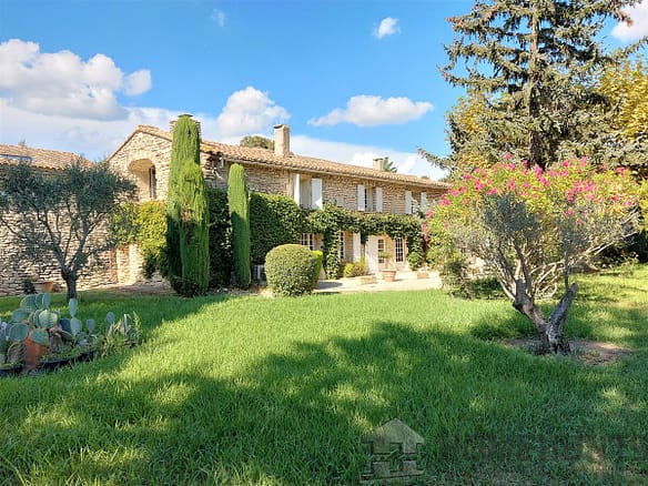 8 Bedroom Villa/House in Aix En Provence 32