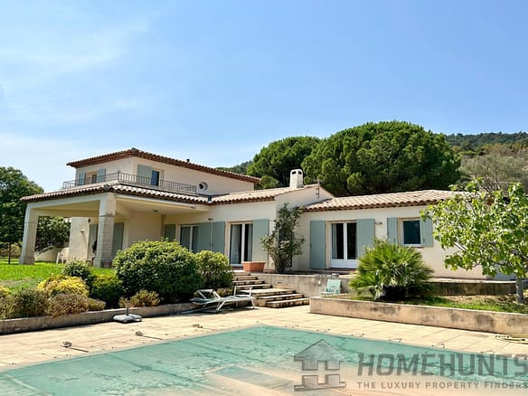 4 Bedroom Villa/House in Plan De La Tour 16