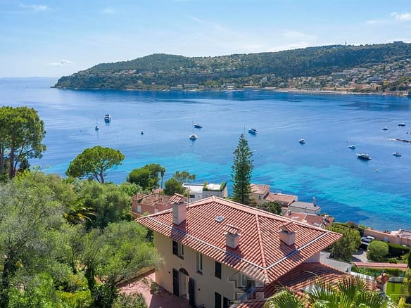 3 Bedroom Apartment in St Jean Cap Ferrat 36