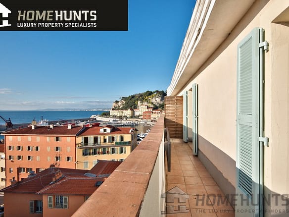 3 Bedroom Apartment in Nice - City 16