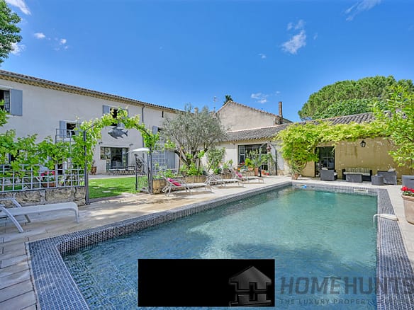 6 Bedroom Villa/House in Aimargues 34