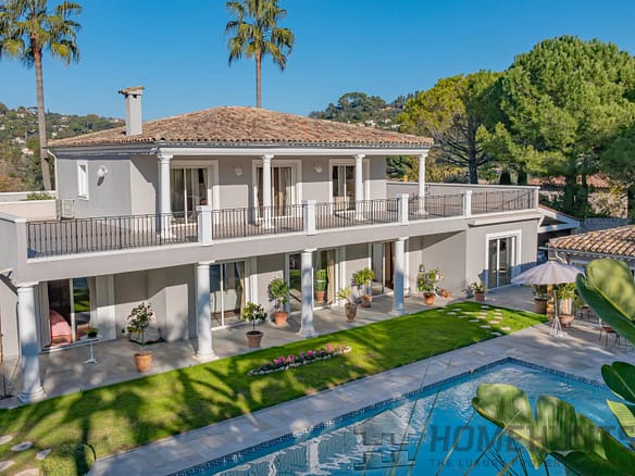 4 Bedroom Villa/House in Mougins 30