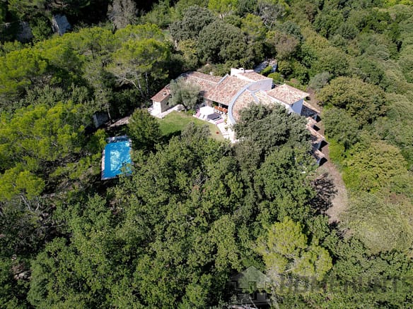 4 Bedroom Villa/House in Uzes 10