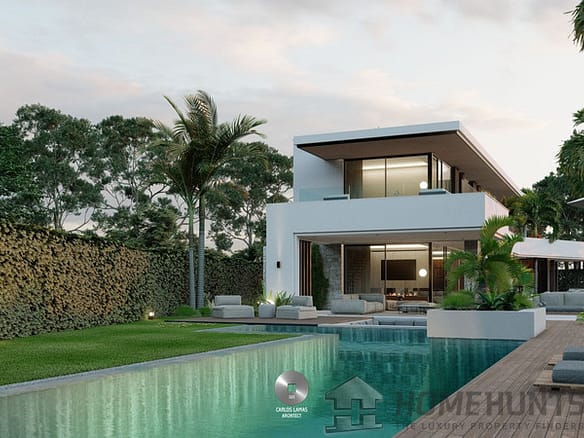 5 Bedroom Villa/House in Estepona 10
