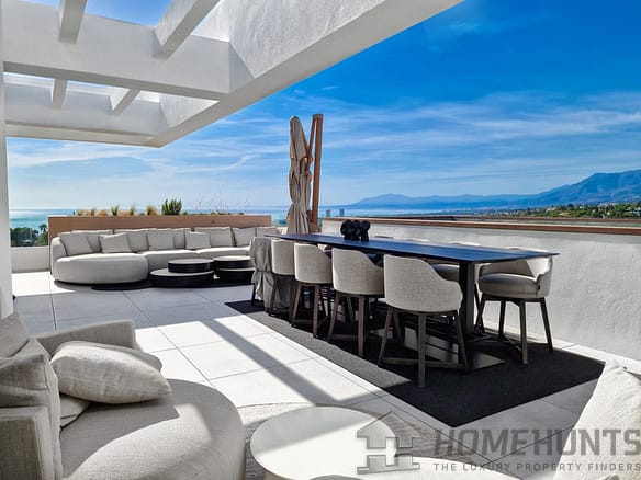 4 Bedroom Apartment in Cabopino 34