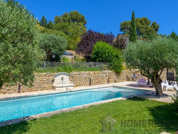 4 Bedroom Villa/House in Auriol 20