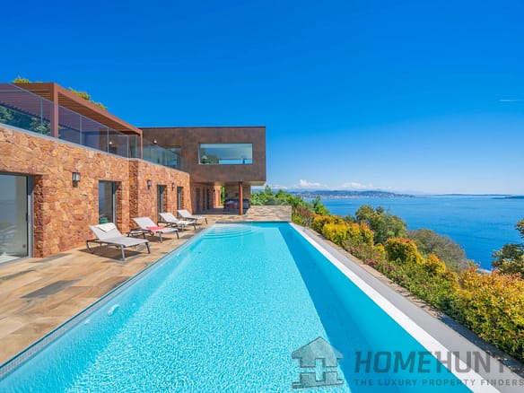 6 Bedroom Villa/House in Theoule Sur Mer 30