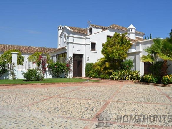 6 Bedroom Villa/House in Guadalmina Baja 34
