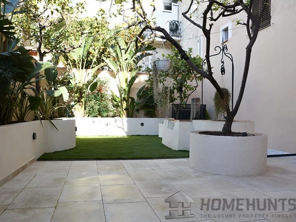 3 Bedroom Apartment in Antibes 18