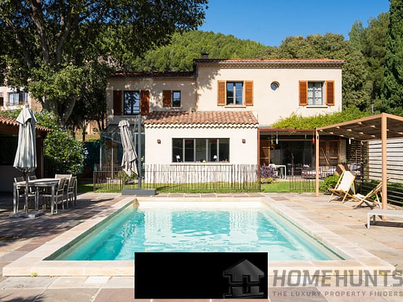4 Bedroom Villa/House in La Valette Du Var 32