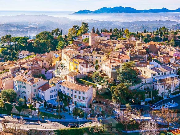 5 Bedroom Villa/House in Mougins 24