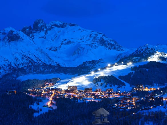 6 Bedroom Chalet in Courchevel 18