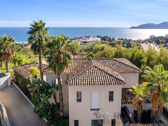 4 Bedroom Villa/House in Cannes 16