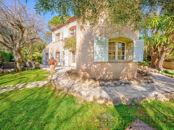 4 Bedroom Villa/House in Le Cannet 36
