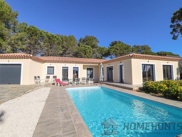 3 Bedroom Villa/House in Bagnols En Foret 3