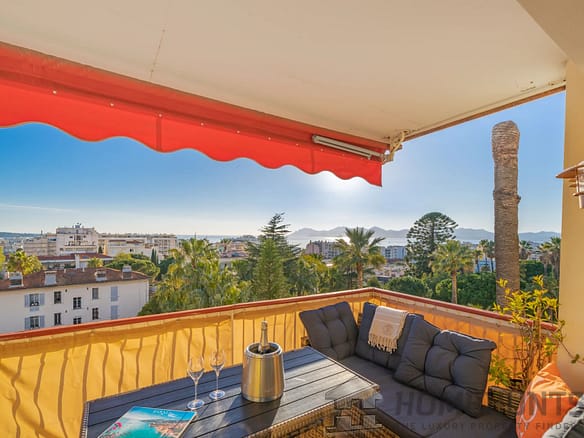 2 Bedroom Apartment in Cannes 18