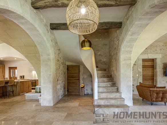 5 Bedroom Villa/House in Maussane Les Alpilles 16