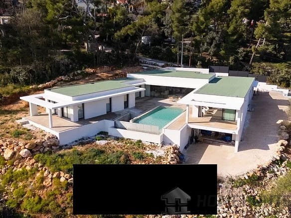 4 Bedroom Villa/House in Toulon 9