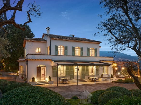 7 Bedroom Villa/House in Grasse 28