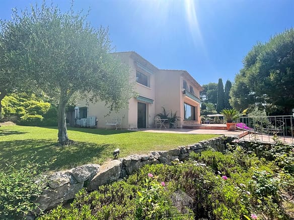 4 Bedroom Villa/House in Villefranche Sur Mer 22