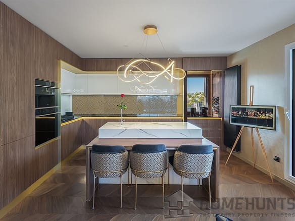 2 Bedroom Apartment in Vetraz Monthoux 10