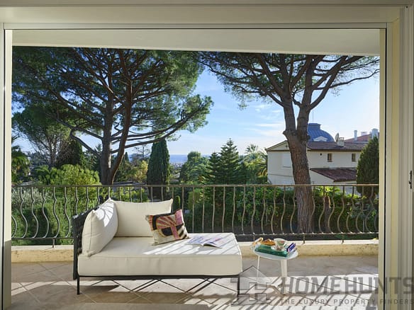 3 Bedroom Apartment in Cannes 28