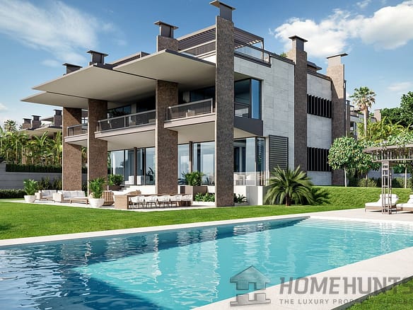 6 Bedroom Villa/House in Nueva Andalucía 34