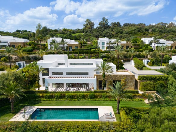 6 Bedroom Villa/House in Casares 12