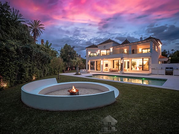 5 Bedroom Villa/House in Nueva Andalucía 28