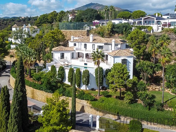 5 Bedroom Villa/House in Benahavís 36