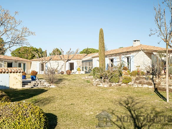 3 Bedroom Villa/House in Gordes 4