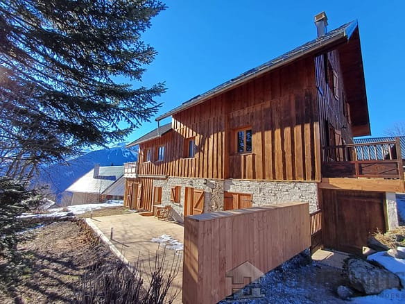 9 Bedroom Chalet in Fontcouverte La Toussuire 2
