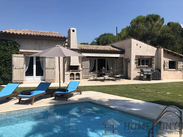 4 Bedroom Villa/House in Mougins 2