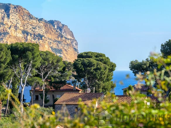 6 Bedroom Villa/House in Cassis 12
