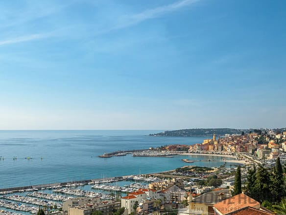 4 Bedroom Villa/House in Menton 36