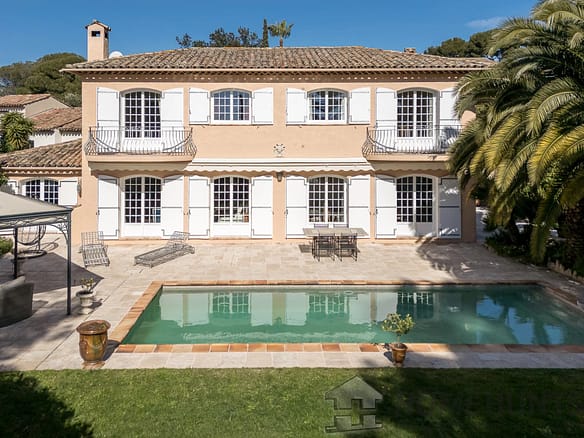 4 Bedroom Villa/House in Le Cannet 26