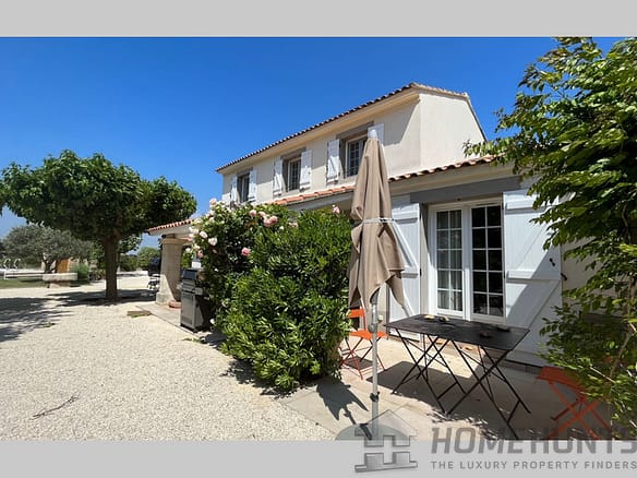 4 Bedroom Villa/House in Chateauneuf Du Pape 24