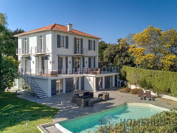 4 Bedroom Villa/House in Cannes 36